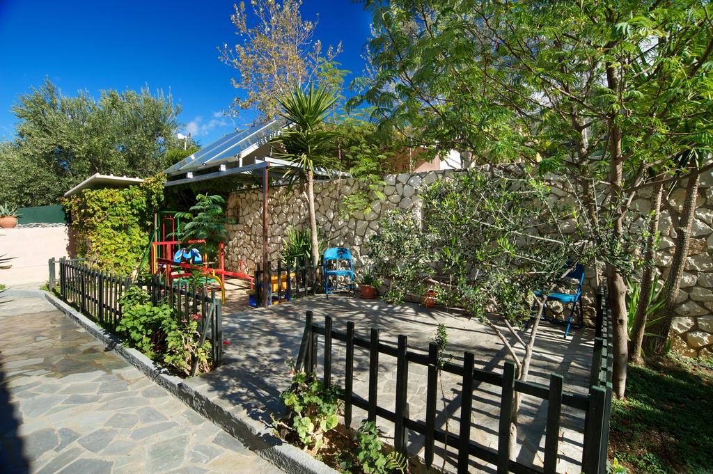 Nostos Aparthotel Mousata Exterior photo
