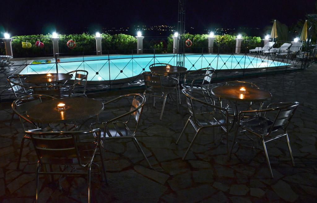 Nostos Aparthotel Mousata Exterior photo